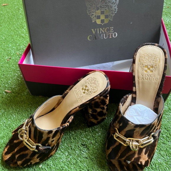 VINCE CAMUTO new AUTHENTIC ❤️ - Picture 3 of 5